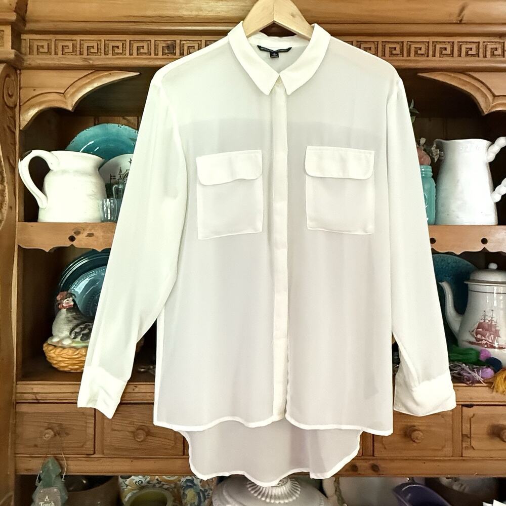 WW118‎ by Walter Baker White Flowy HiLo Blouse Sz M Longer Length Front Pockets